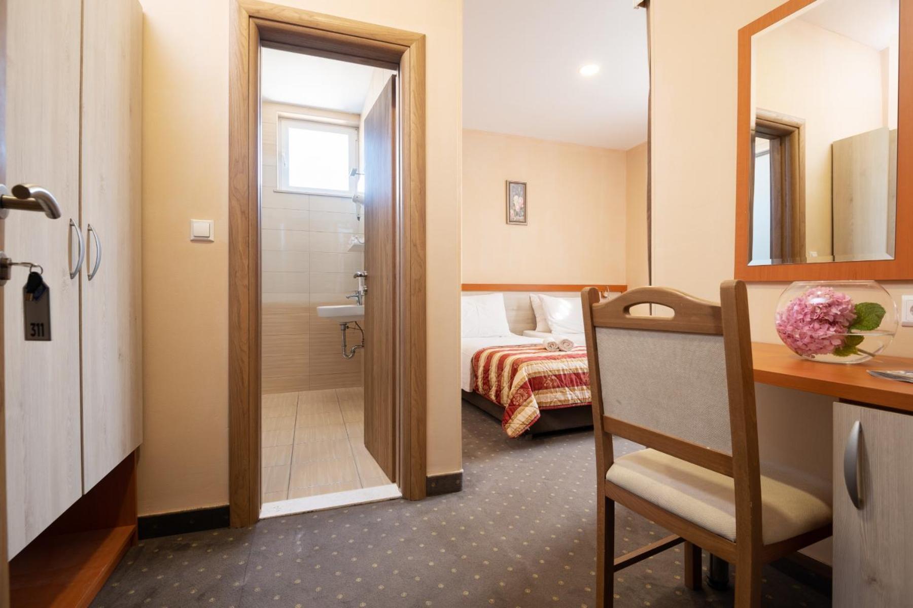 Hotel Luna Neum Bilik gambar